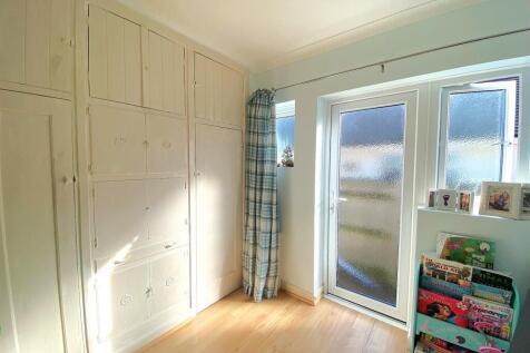 13 Grangecourt drive - Bed3.jpg