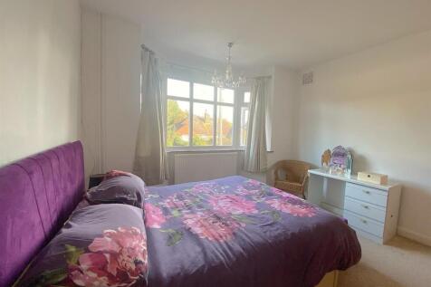 13 Grangecourt drive - Bed1.jpg