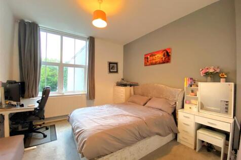 1 St Margarets Ct - Bed3.jpg