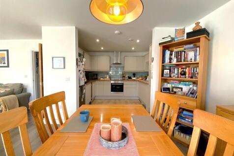 56C Haslam Crescent - Diner &amp; Kitchen.jpg