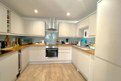 56C Haslam Crescent - Kitchen.jpg