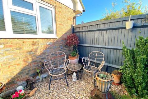 56C Haslam Crescent - Garden1.jpg