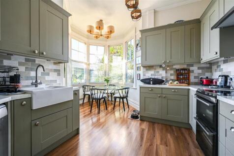 43A SUTHERLAND AVENUE - TN93QL (1).jpg