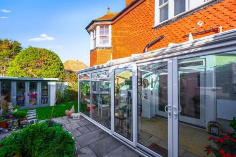 43A SUTHERLAND AVENUE - TN93QL (24).jpg