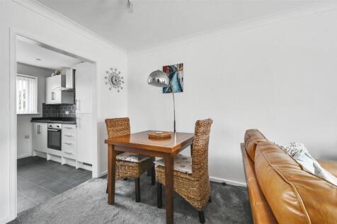 12 CHICHESTER COURT (13).jpg