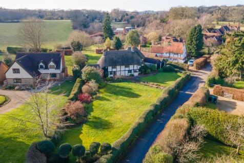 Cromwell Cottage - Drone (3 of 11).jpg
