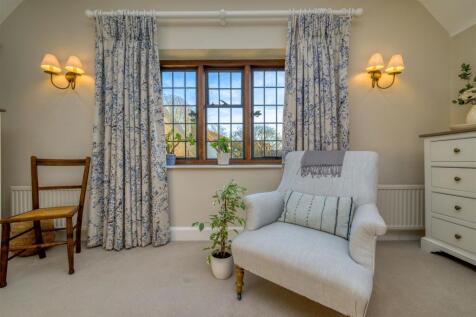 Cromwell Cottage - Internal (40 of 54).jpg