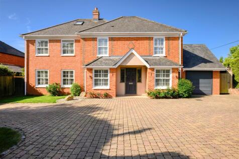 23 Woodlands Road - External (3 of 25).jpg
