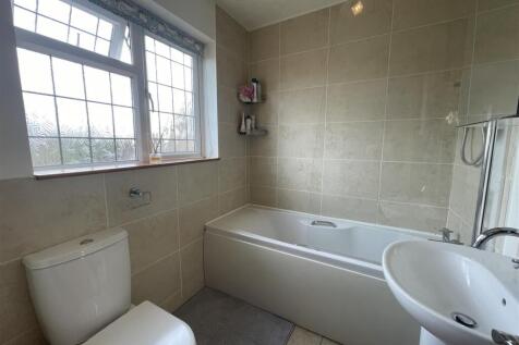 ensuite.jpg