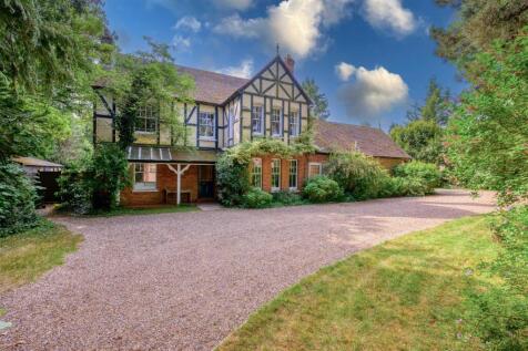 22 Sedgewell Road - External (1 of 16).jpg
