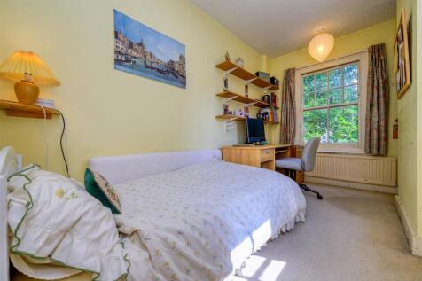22 Sedgewell Road - Internal (31 of 49).jpg