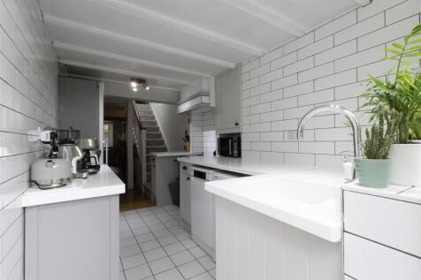 7-kitchen-3.jpg