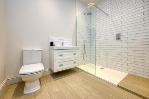 Leewood - Internal (10 of 40).jpg