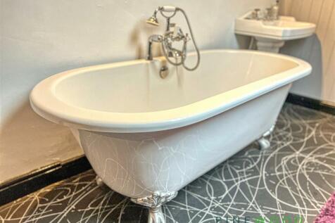 Tub