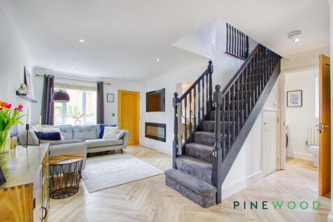 STAIRS / LOUNGE