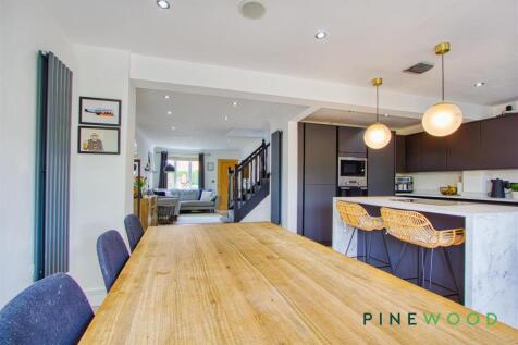 DINING AREA / KITCHEN