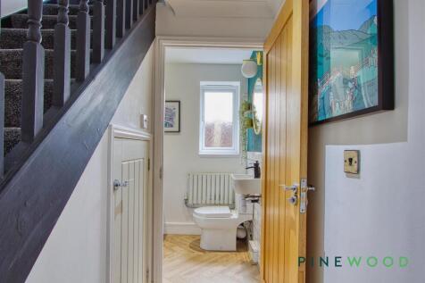 WC / UNDERSTAIRS STORAG