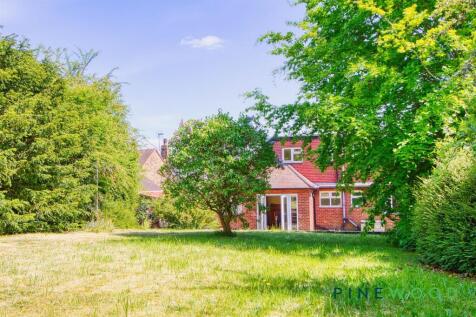 REAR / GARDEN