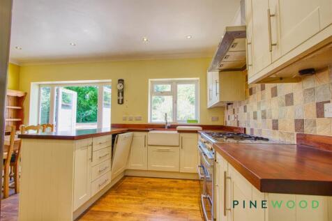 KITCHEN / DINER