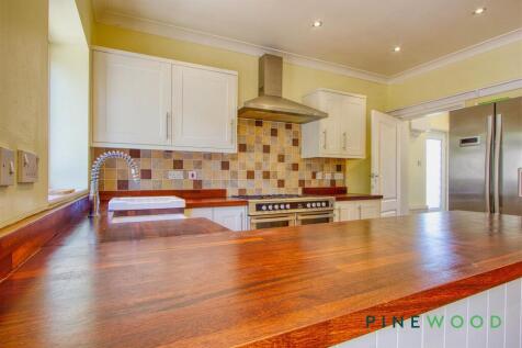 KITCHEN / DINER