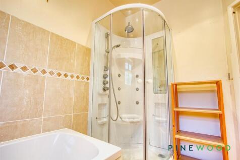 DOWNSTAIRS BATHROOM
