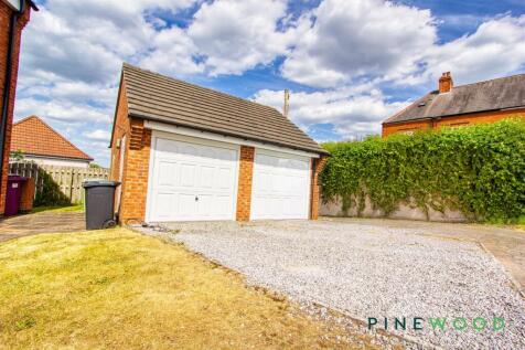 DOUBLE DETACHED GARAGE