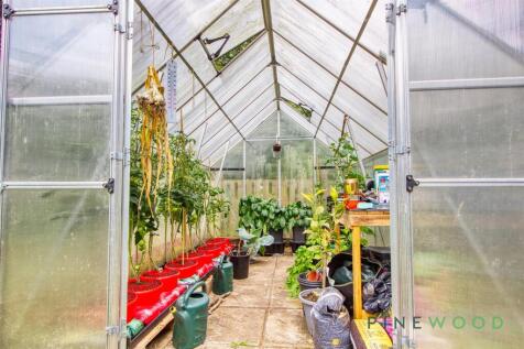 GREEN HOUSE
