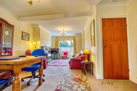 Living Room / Dining Room