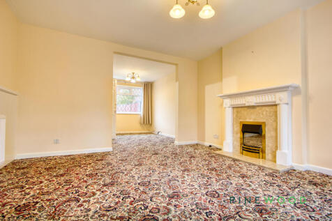 Living Room / Dining Room