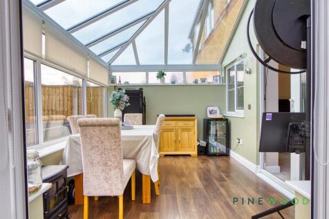 DINING ROOM / CONSERVATORY