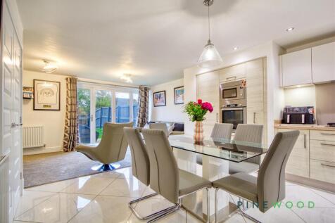 Kitchen / Dining room / Lounge