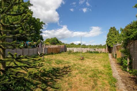Lodgelands garden.jpg
