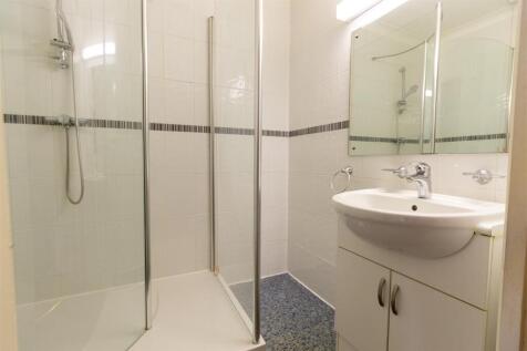 Heath Court 44 - Bathroom