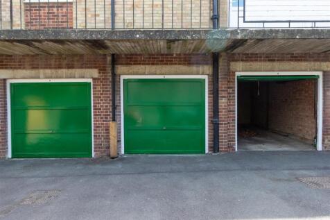 Embassy Court 5 - Garage