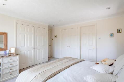 19 The Droveway-20.jpg