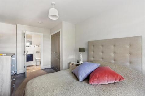 11 The Oaks-3 copy.jpg