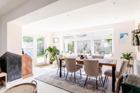 4 Hanbury Lane-15.jpg