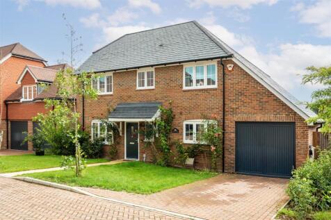 2 Walder Close-25.jpg
