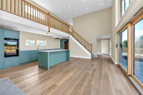 Kitchen/Dining Area
