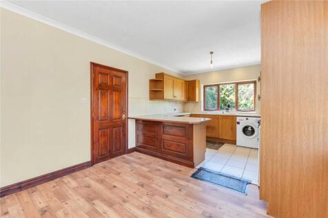 Kitchen/Dining Area