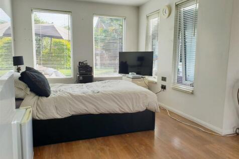 Studio as a Bedroom a.jpg