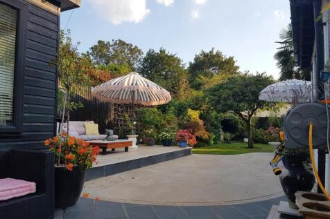 Patio 4.jpg