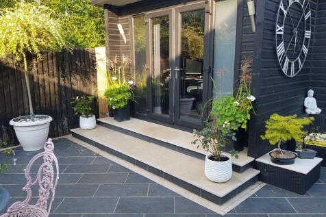 Patio Garden Room 1.jpg
