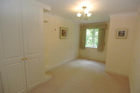 Bedroom 2.JPG