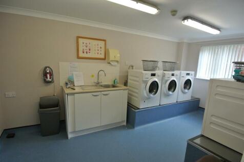Laundry Room.JPG