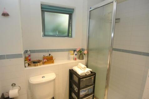 Shower Room 1.JPG