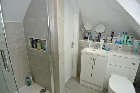 Bedroom 4 EnSuite.JPG