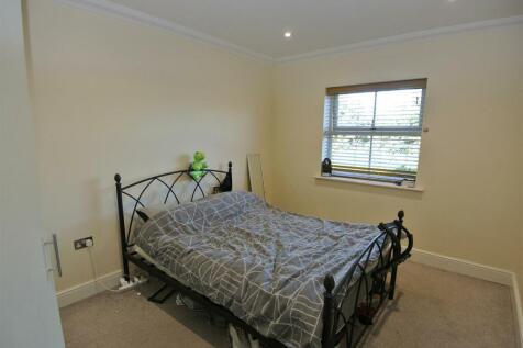 Bedroom.JPG