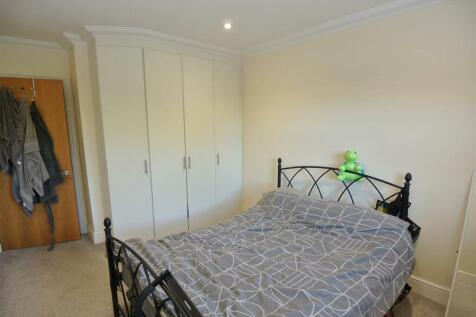 Bedroom a.JPG