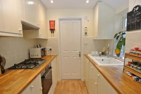 Kitchen 1.JPG